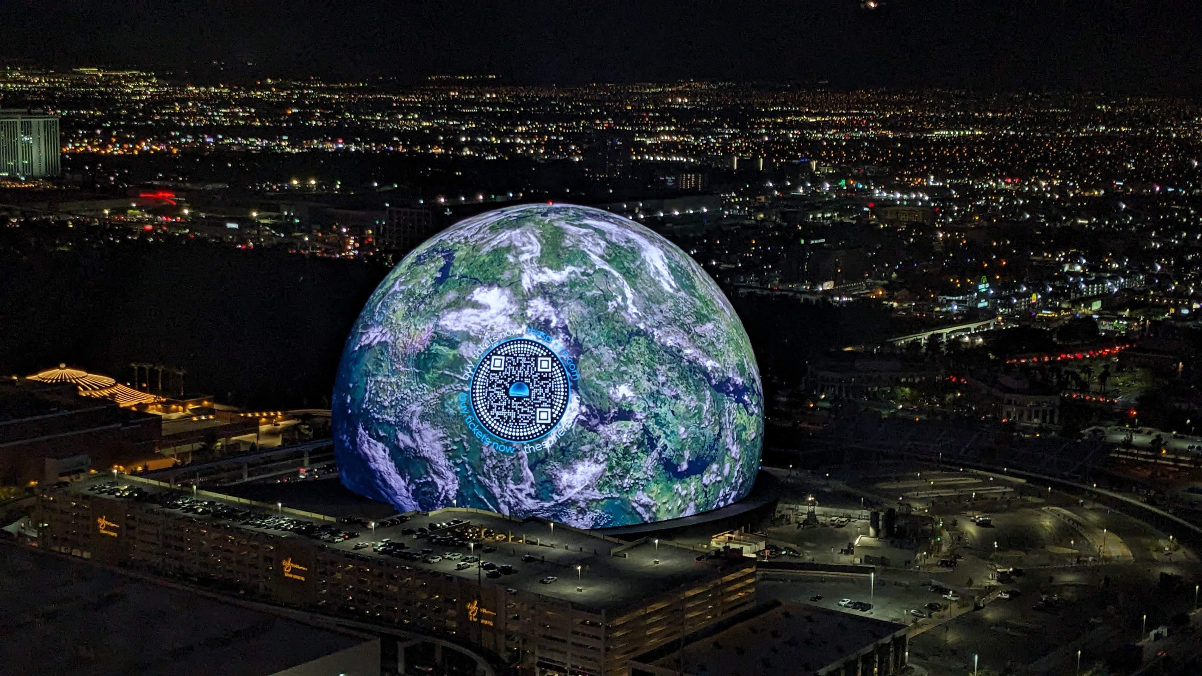 [Las Vegas] Epic Views of The Sphere ★ Seriously, You HAVE to Ride the High Roller in Vegas!
