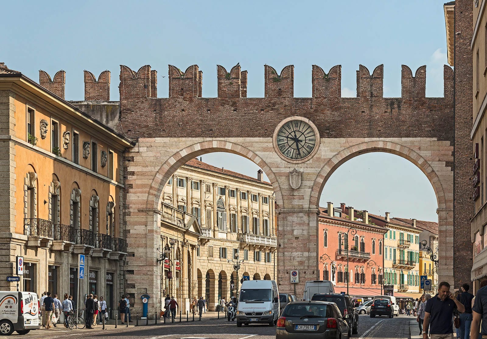 Ultimate Verona Day Trip Guide | Exploring the Ancient City & Juliet's House | Must-Visit Attractions & Transport
