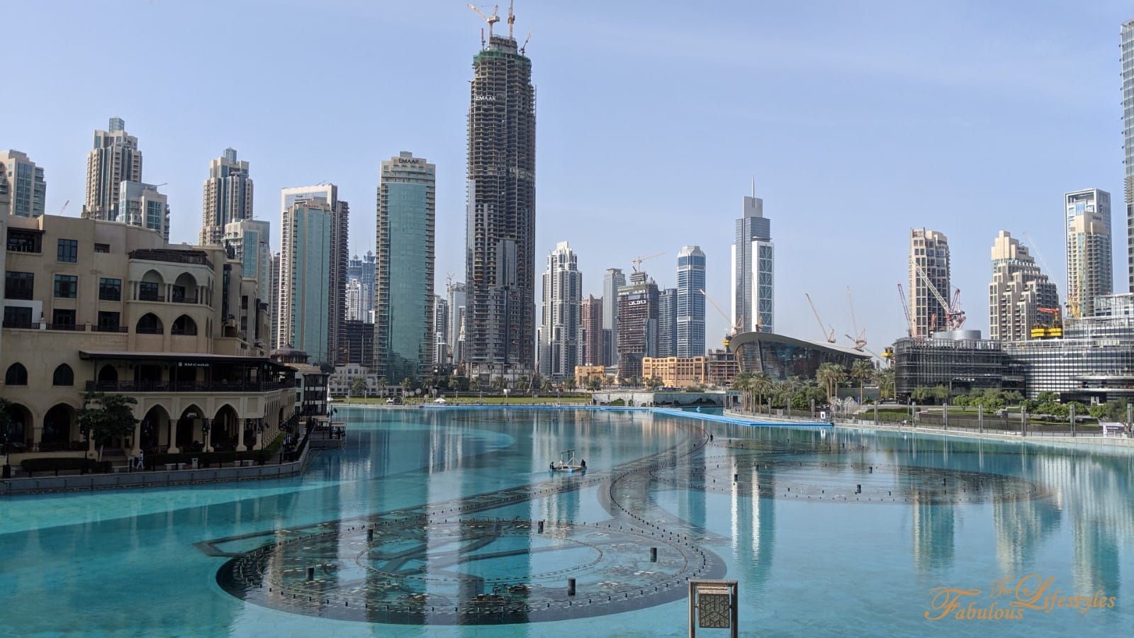 【Dubai】The Dubai Fountain | Epic Water & Light Show Schedule and Walking Guide