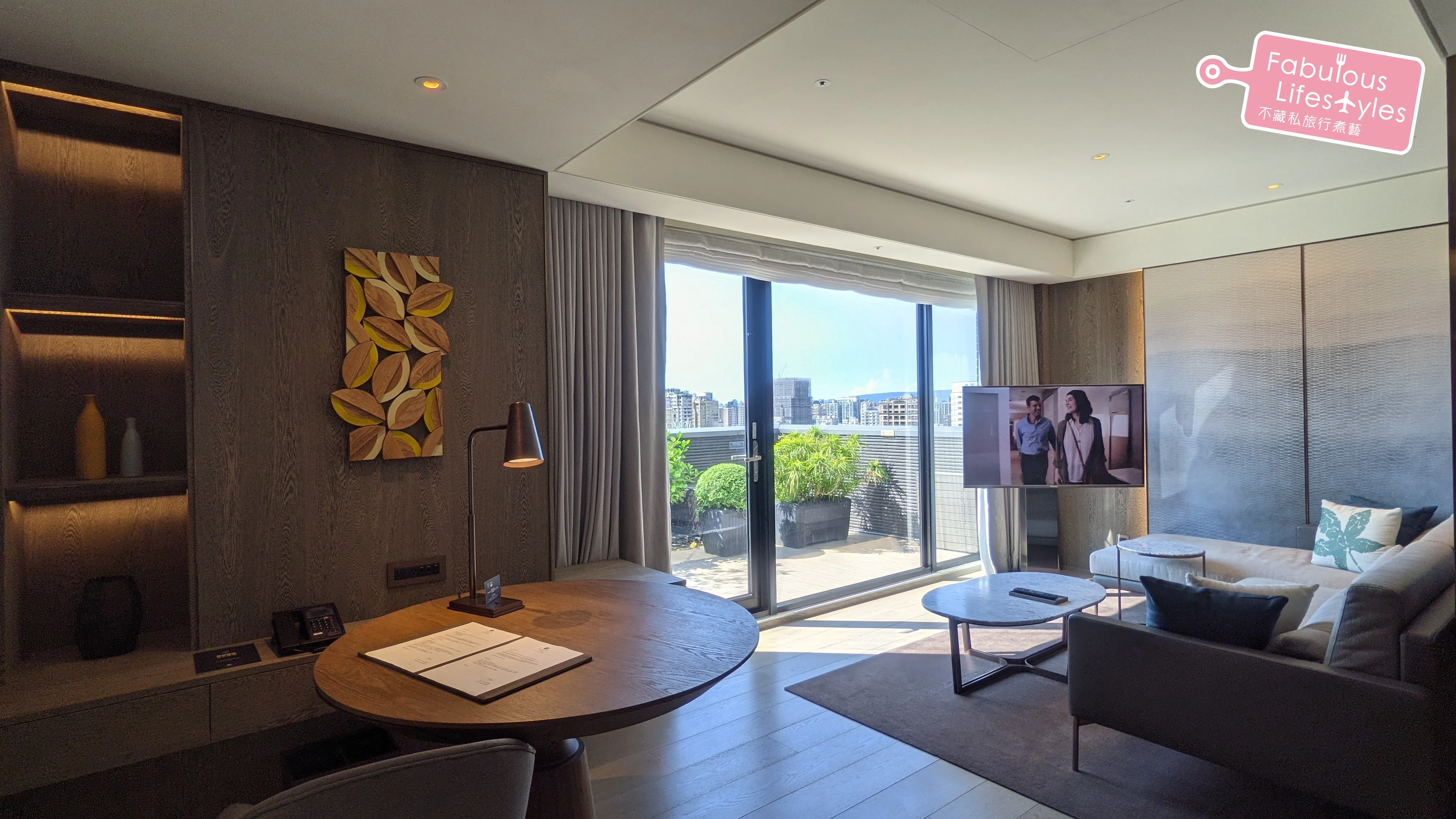 Heavenly Suite living and family room