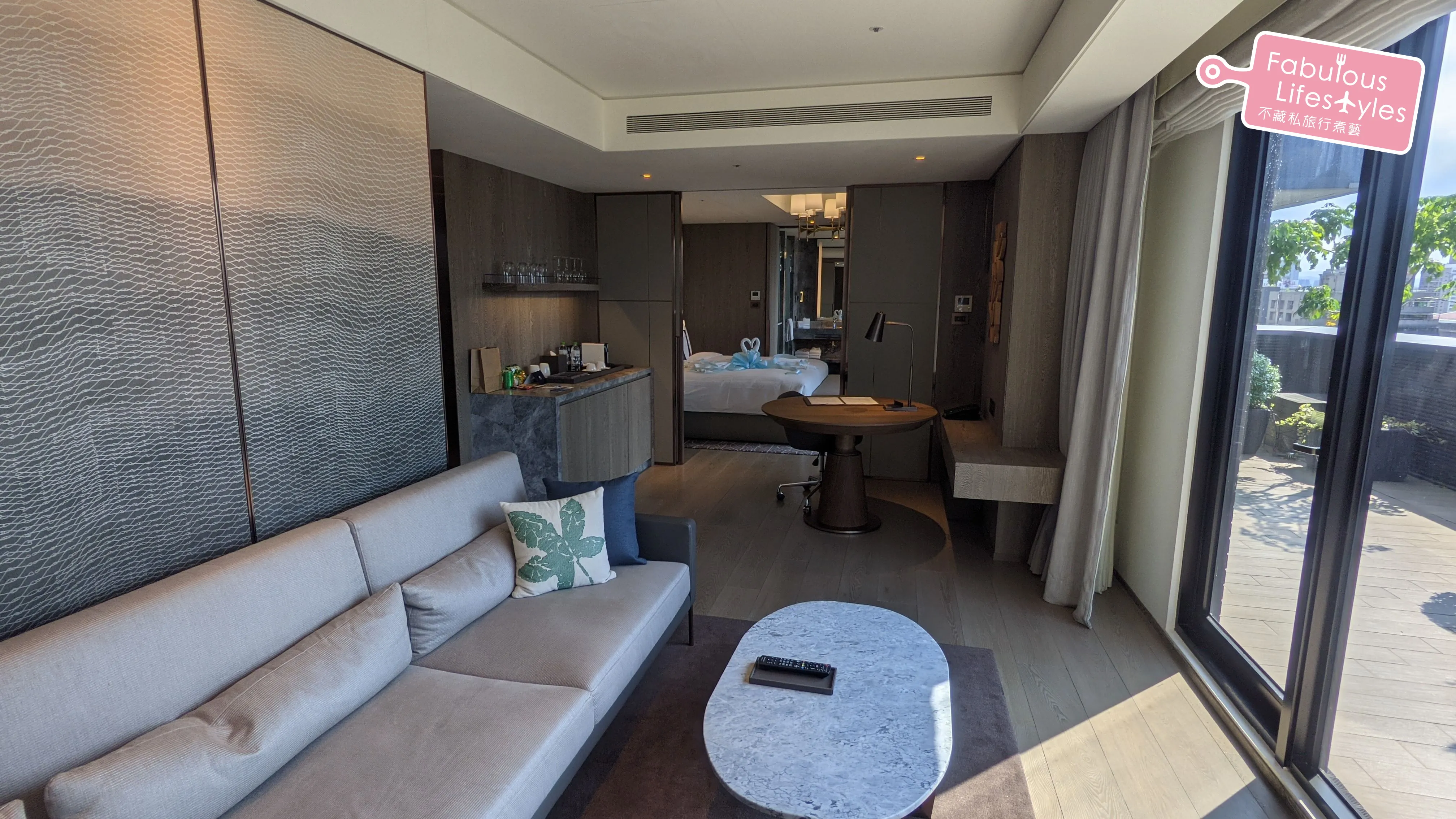 Heavenly Suite living and family room