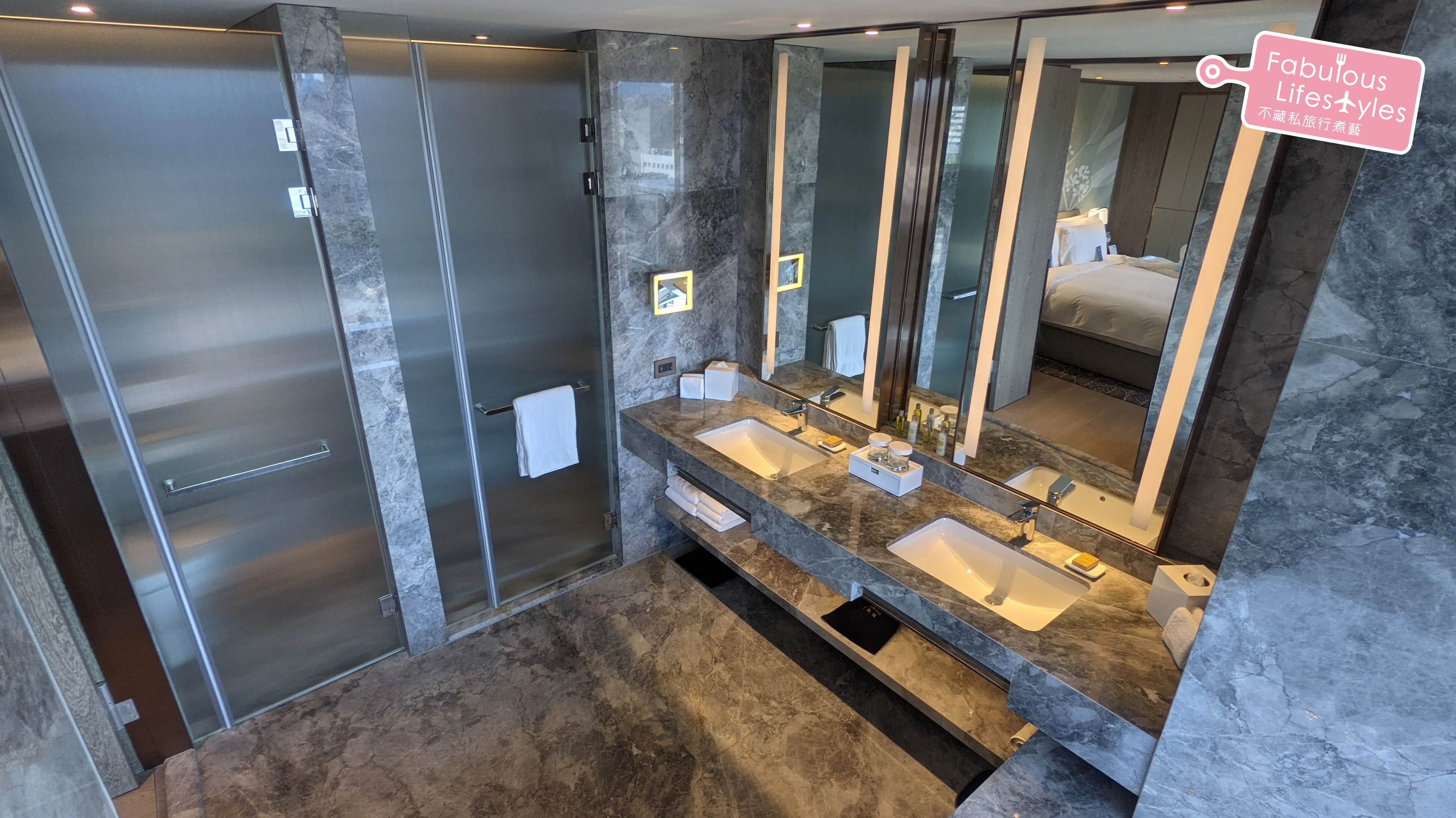 Fully granite-clad bathroom