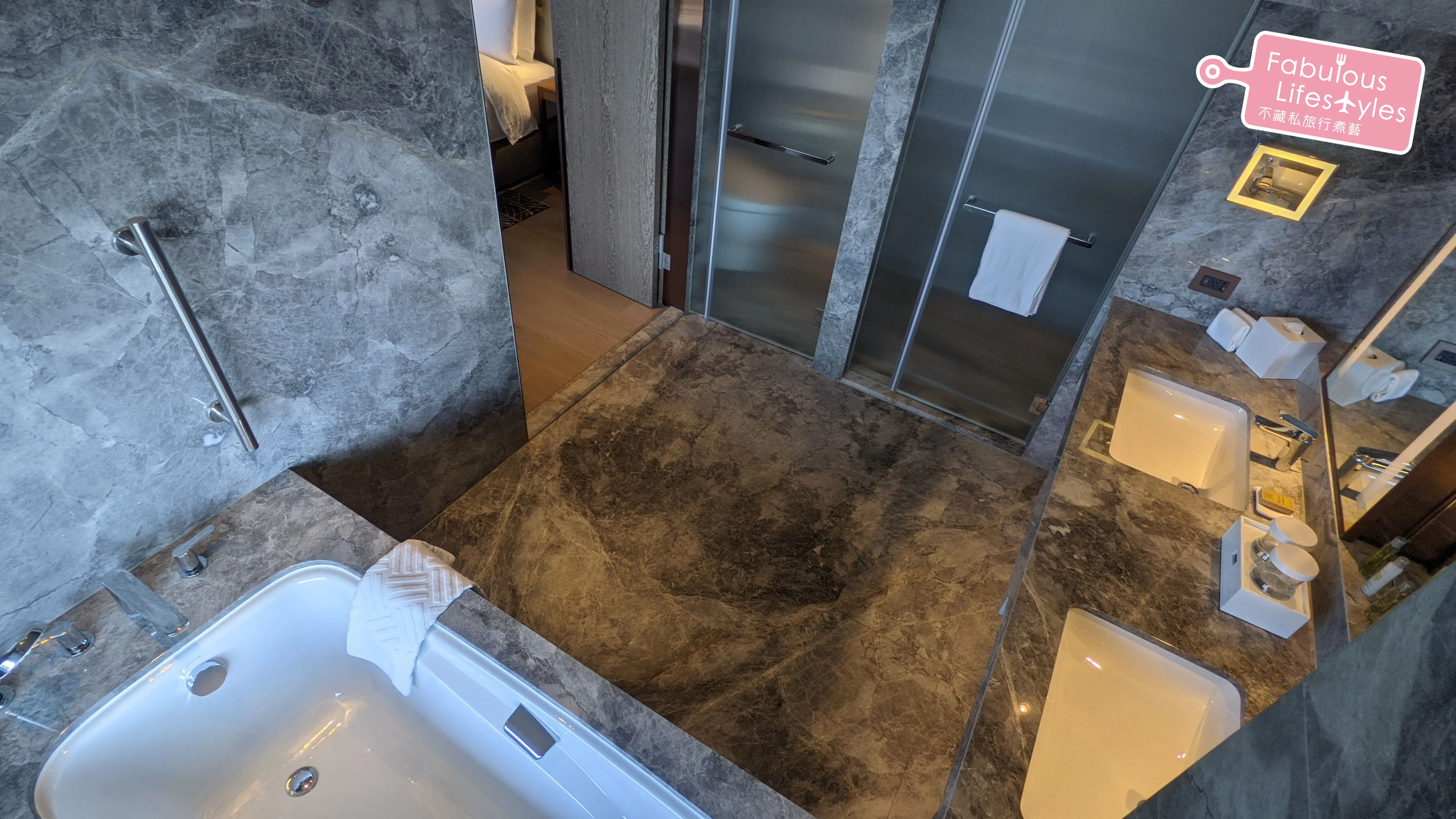 Fully granite-clad bathroom