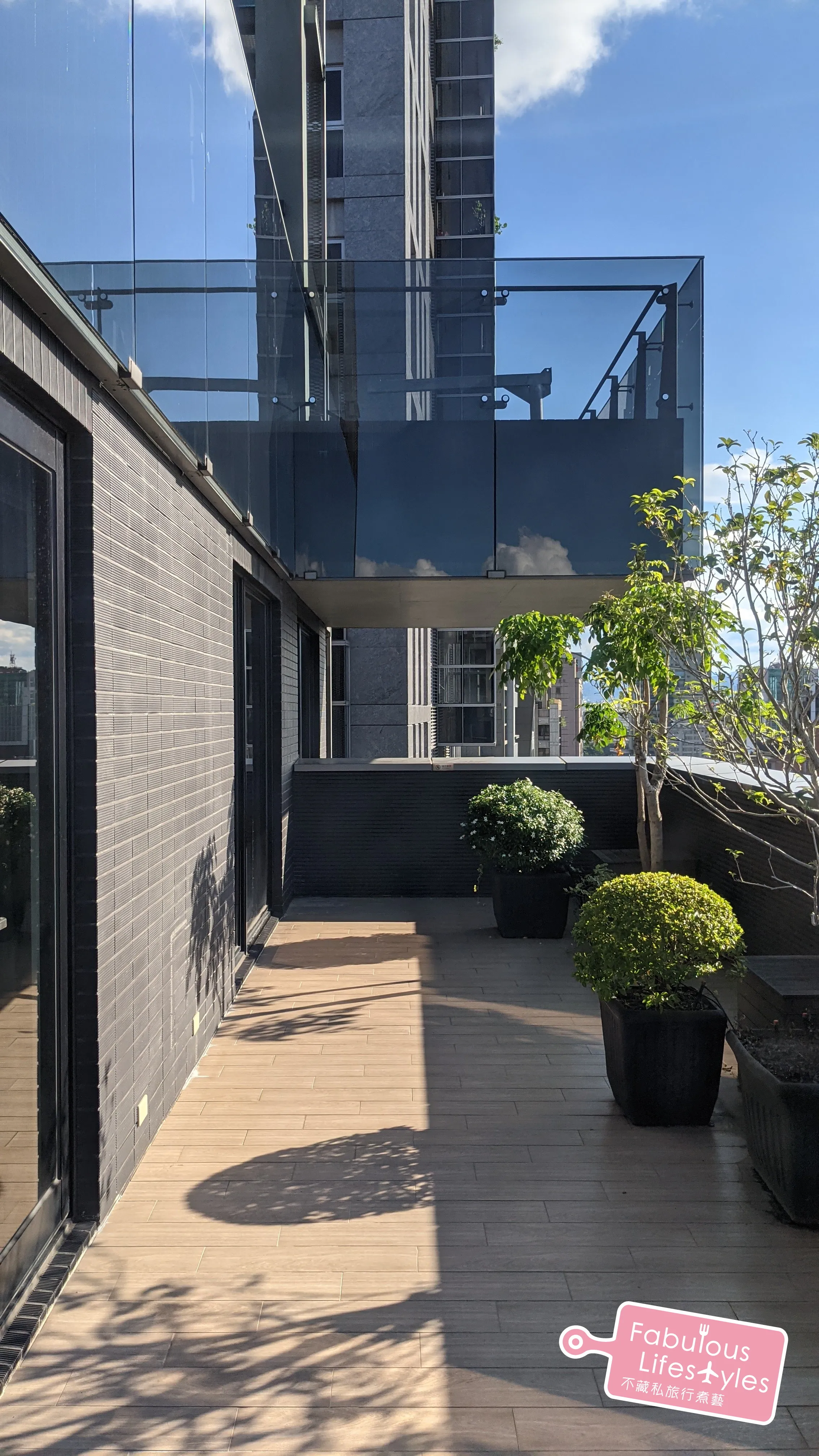 Incredibly clean terrace