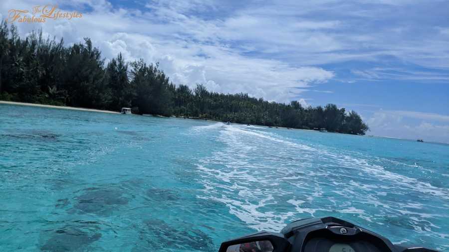 13 moorea jet ski