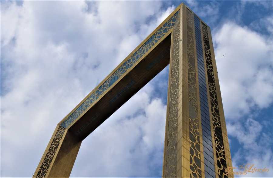 24 dubai frame