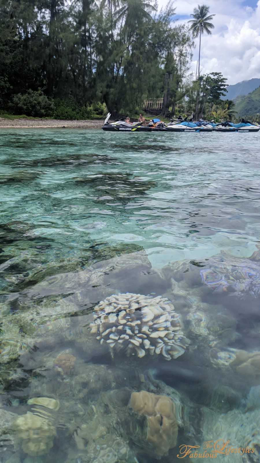 21 moorea jet ski