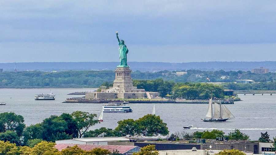 06 new york statue of liberty