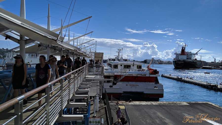 26 tahiti moorea ferry