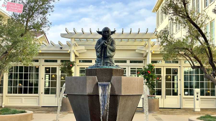 02 san francisco yoda fountain