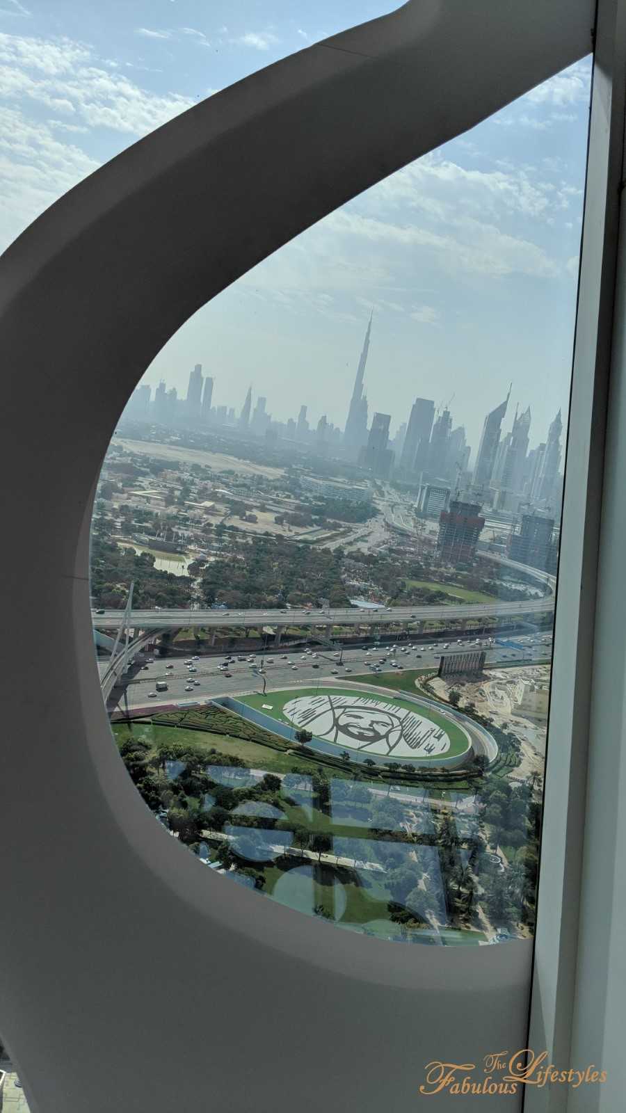 10 dubai frame