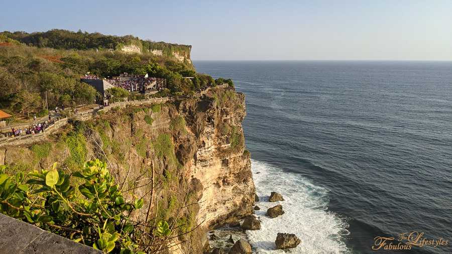 12 bali uluwatu temple